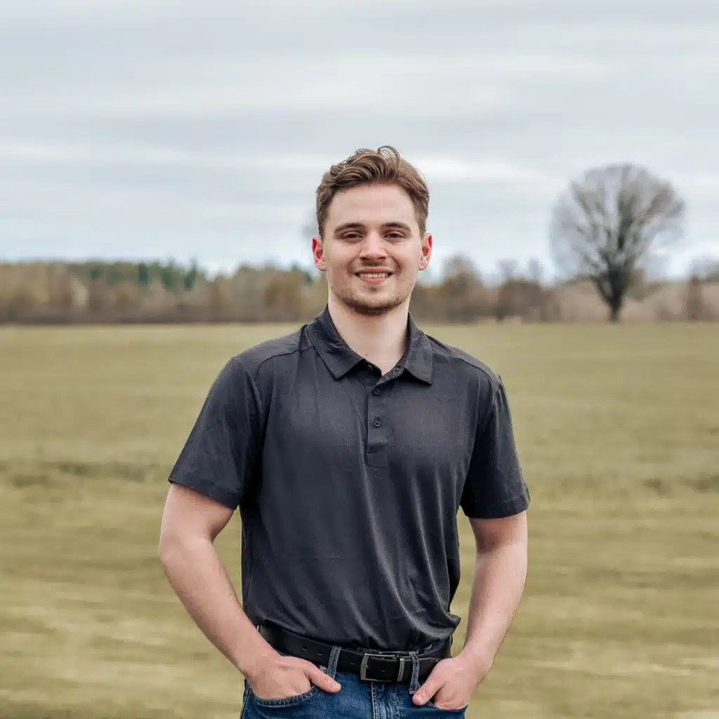 Brady Henry, Insurance Agent, Waterford, Ontario